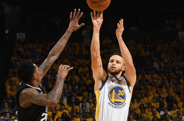  库里三分球里程碑，历史第一人  